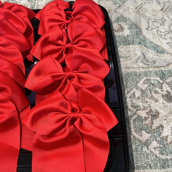 Set of 10 Red Bows - Picture 4 of 5